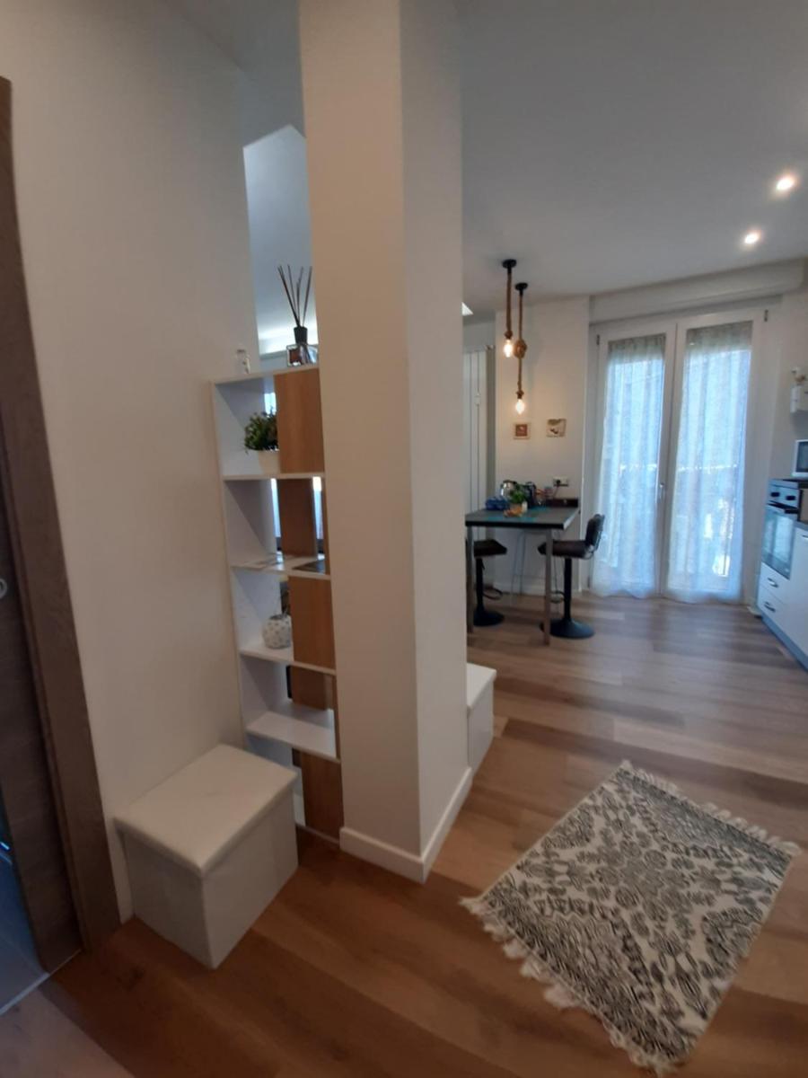 Casa Alex Ausy, Moderno Monolocale con balcone,self check-in,wifi free - Housity