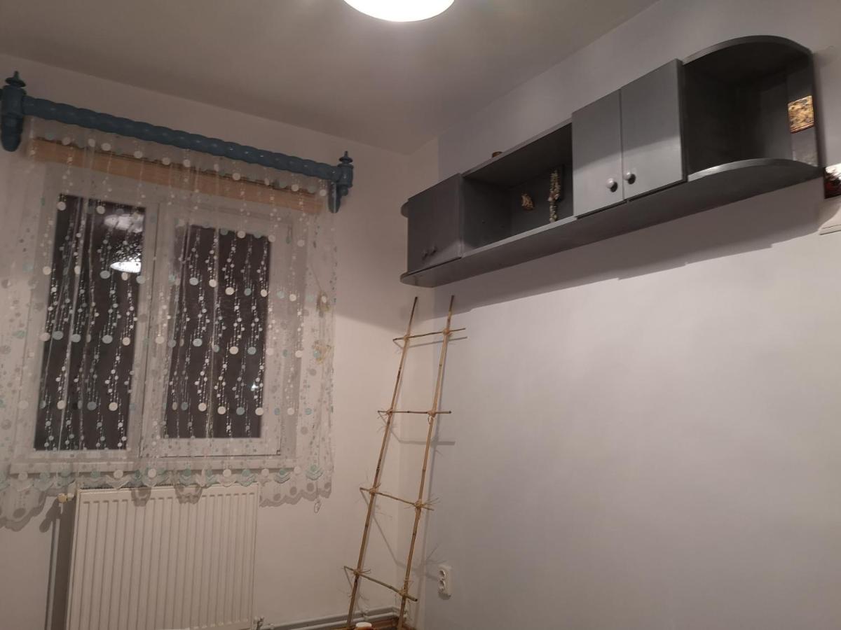 Little modern folk apt - Housity