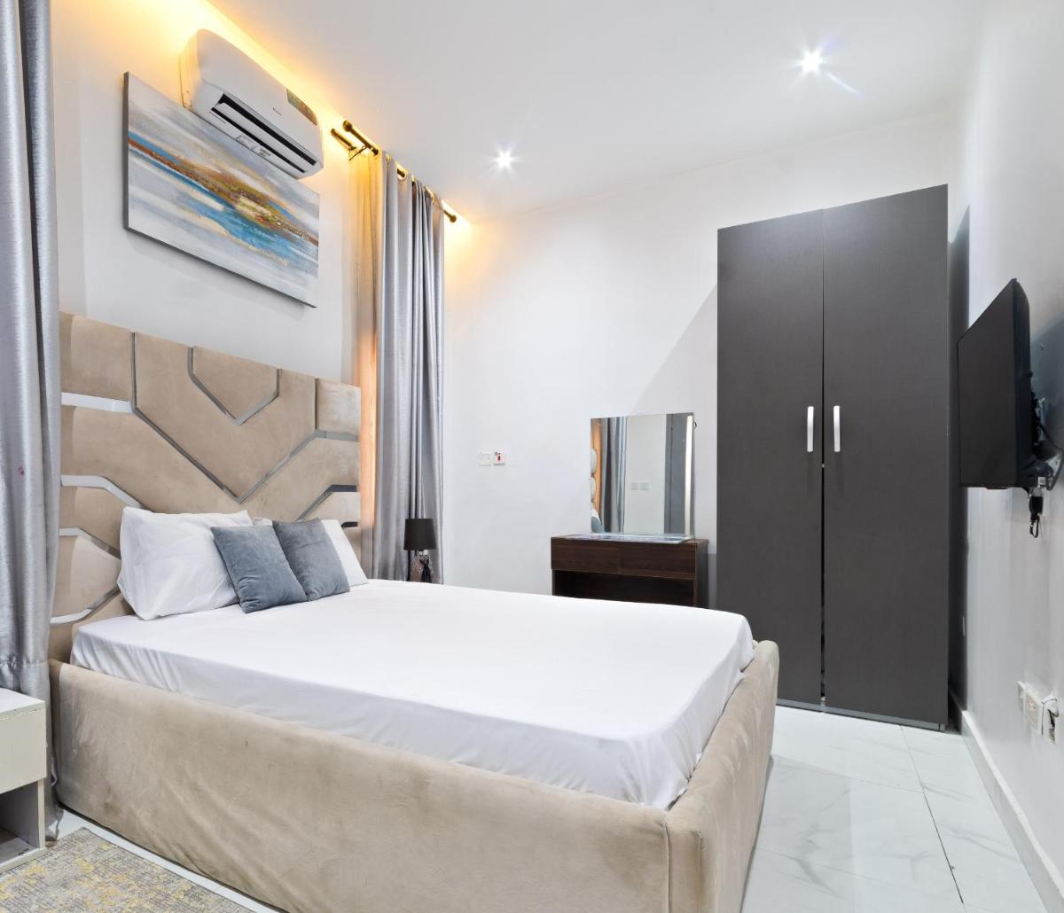 Suitetrails - Exclusive Upscale 1 Bedroom Apartment in Lekki phase 1