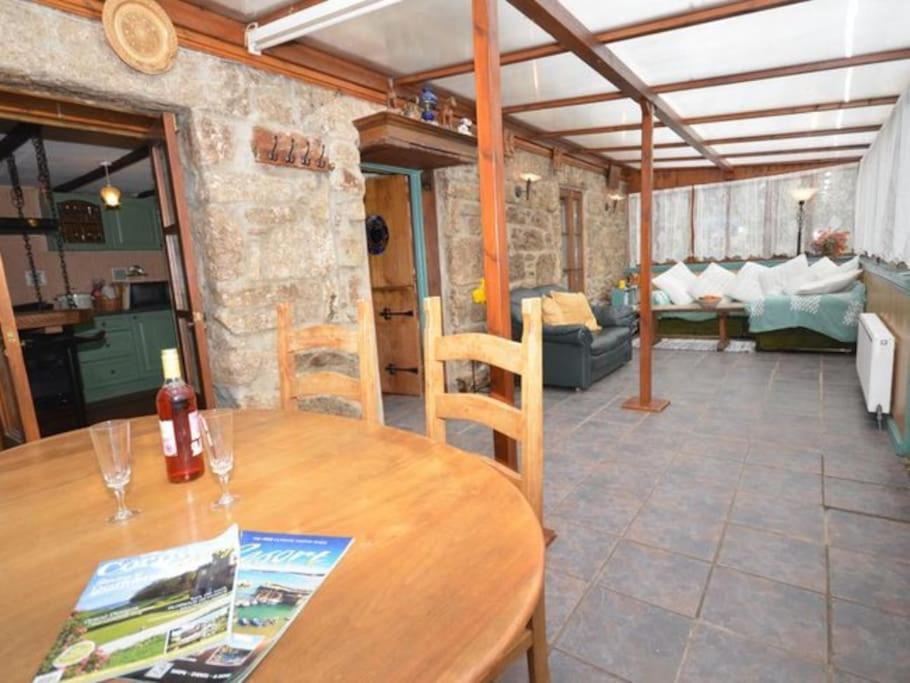 Granite Country Cottage west of Penzance - Housity