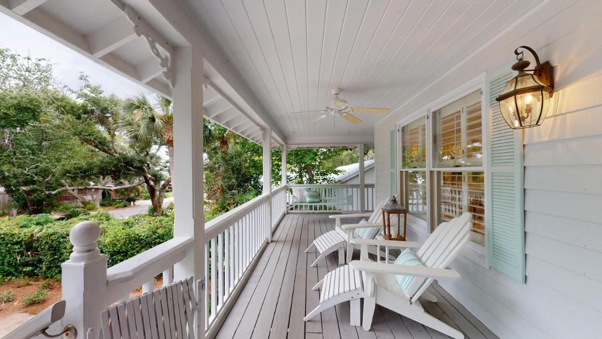 Pelican's Porch - 4318 Eighth Street - Housity