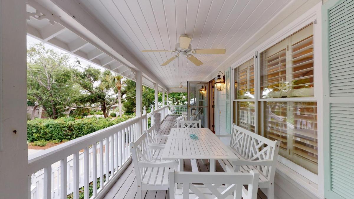 Pelican's Porch - 4318 Eighth Street - Housity