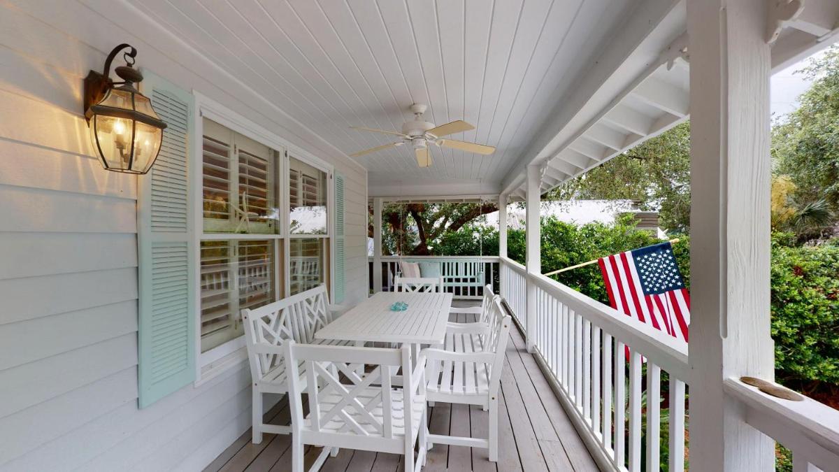 Pelican's Porch - 4318 Eighth Street - Housity