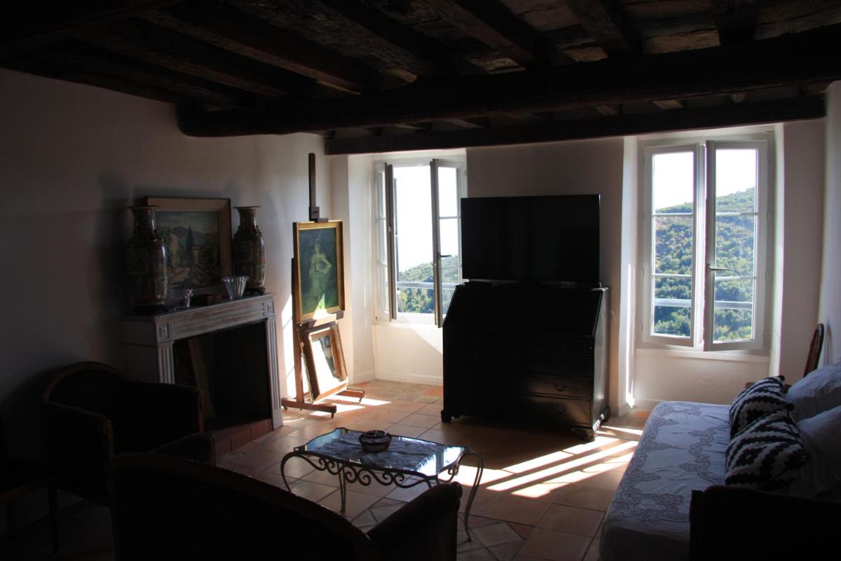 Suitetrails - Appartement dans une maison typique Corse