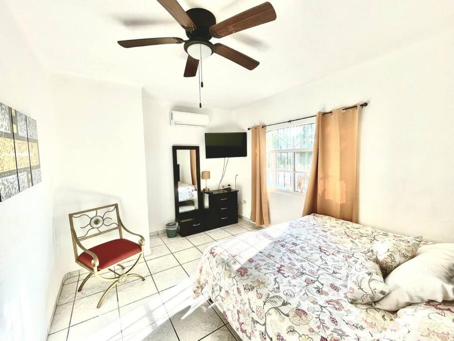 Casa con Piscina Cerca de playa - Housity