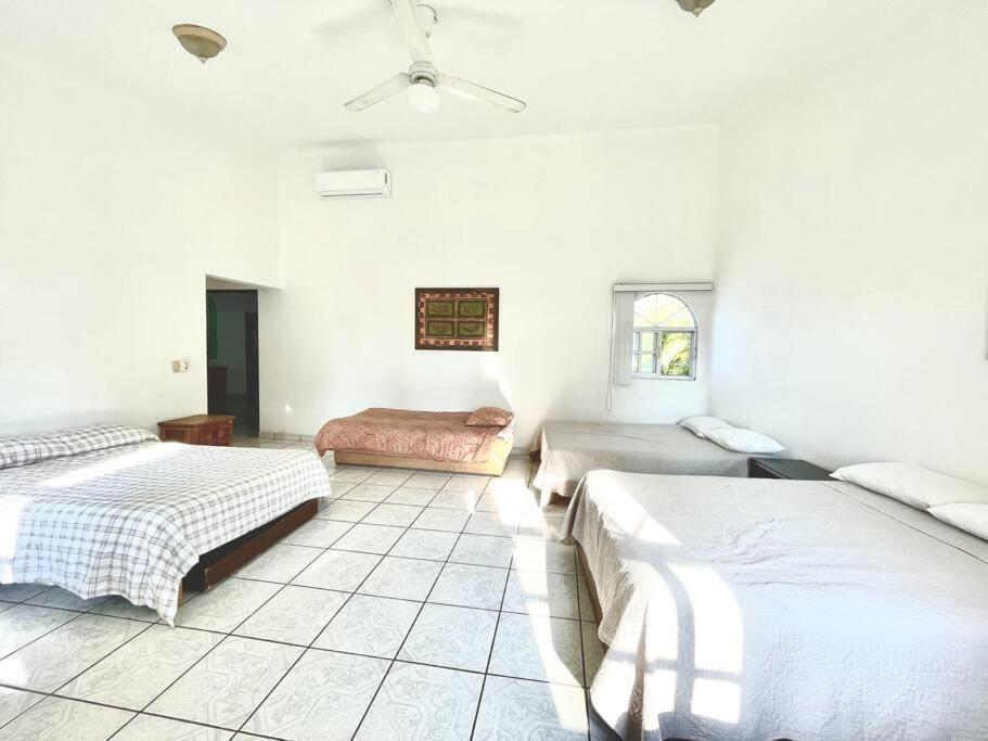 Casa con Piscina Cerca de playa - Housity