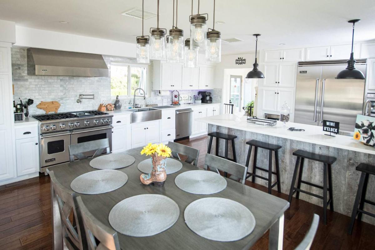 Chick-Ranch Main House - Housity
