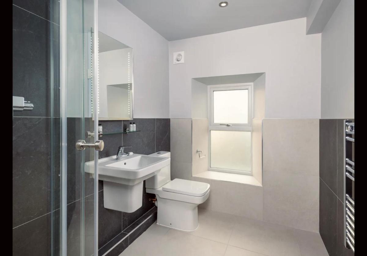 Keswick Lake Road Apartments - Housity