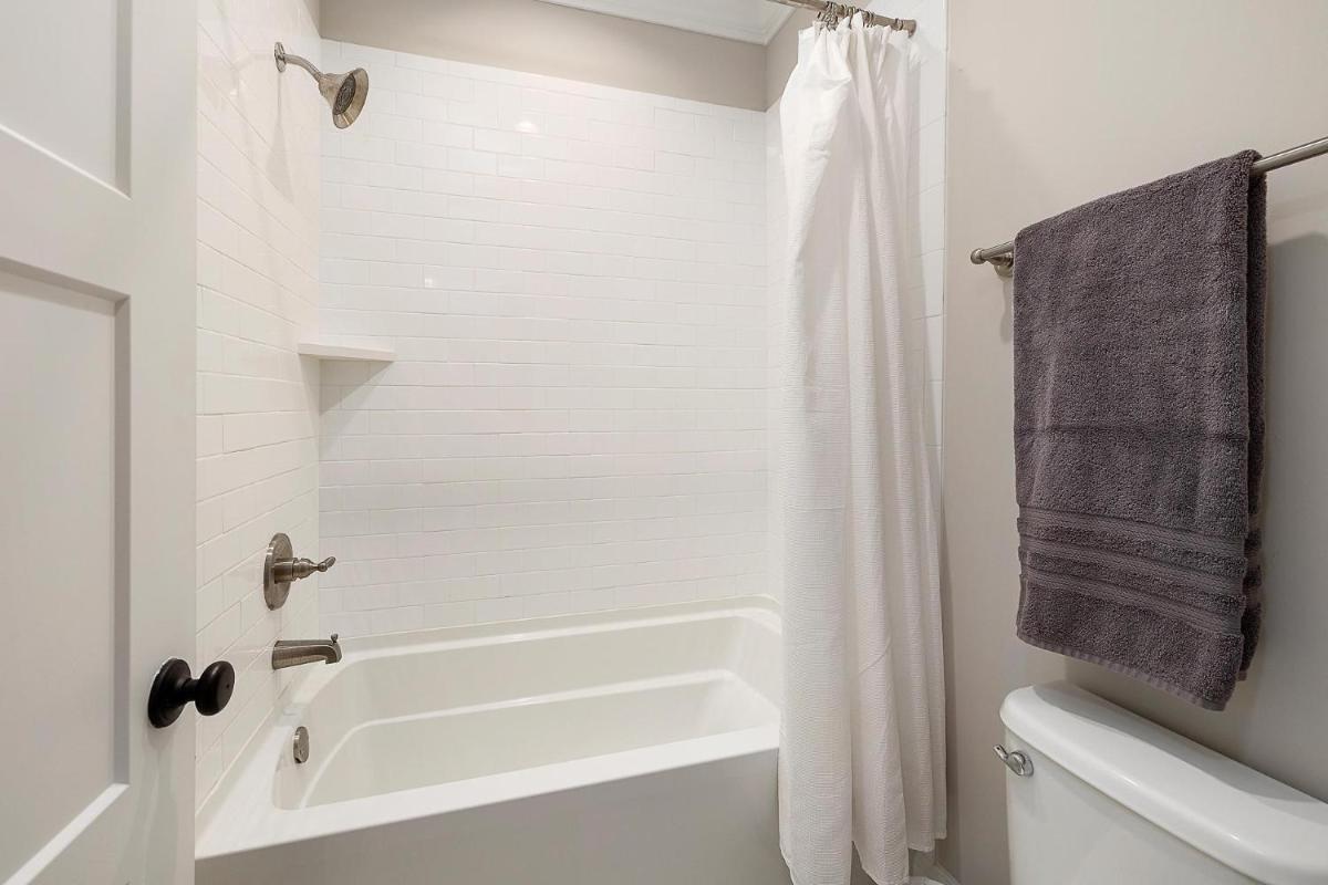 The Villas at Gascoigne - 117 Gascoigne Ave, #305 - Housity