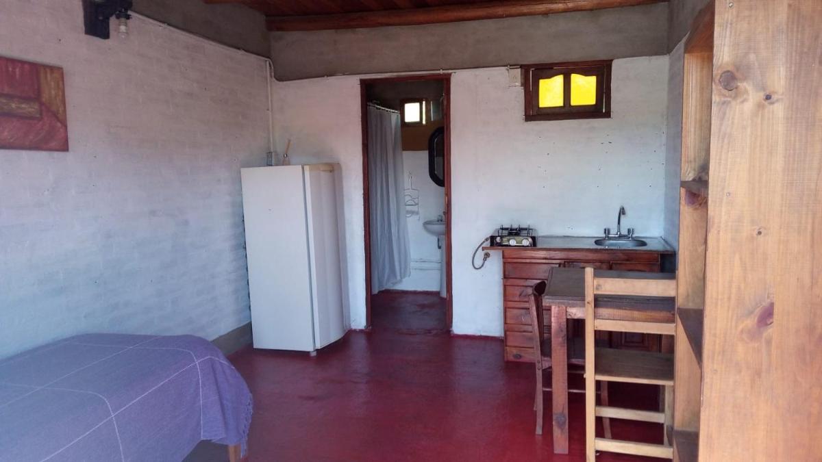 Monoambiente para 1 y 2 personas Villa La Bolsa a 2 cuadras del río - Housity