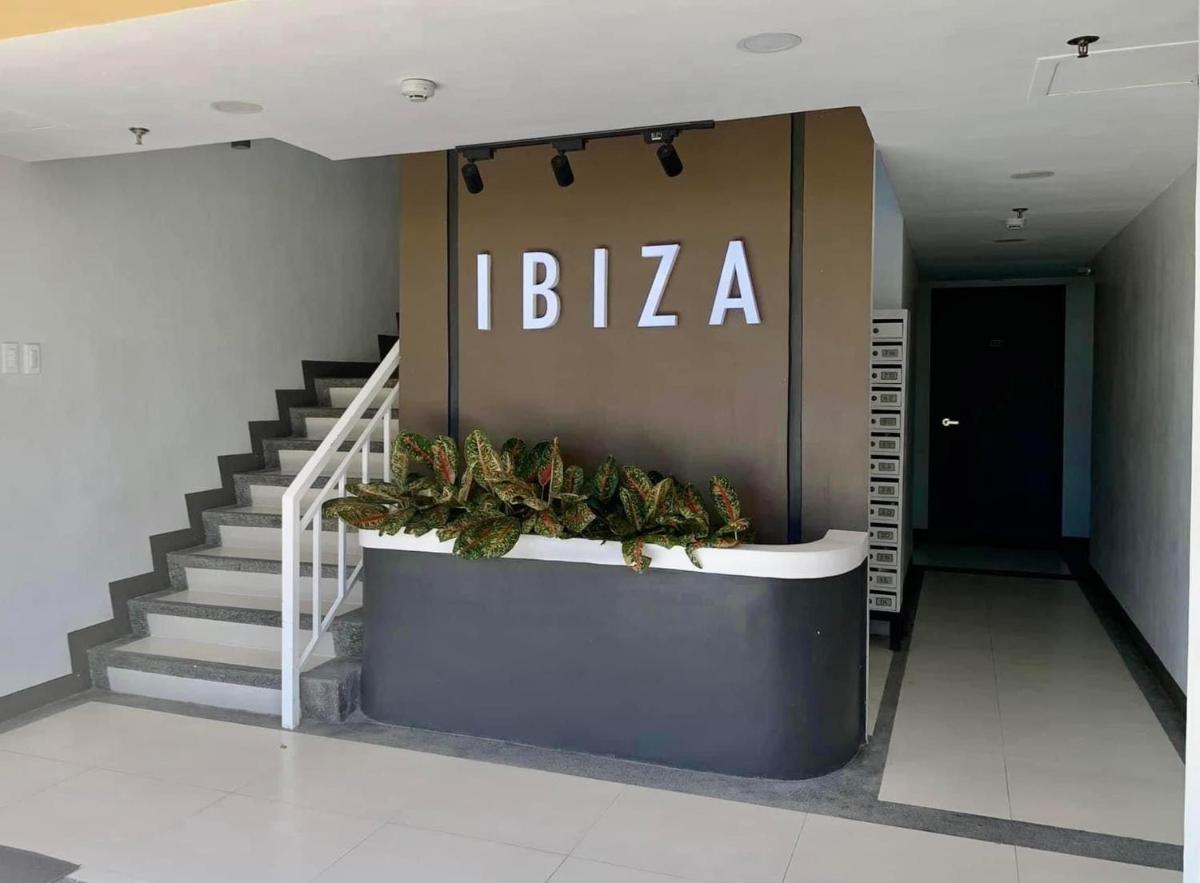 Cozy 1BR Condo in Bacolod - Housity
