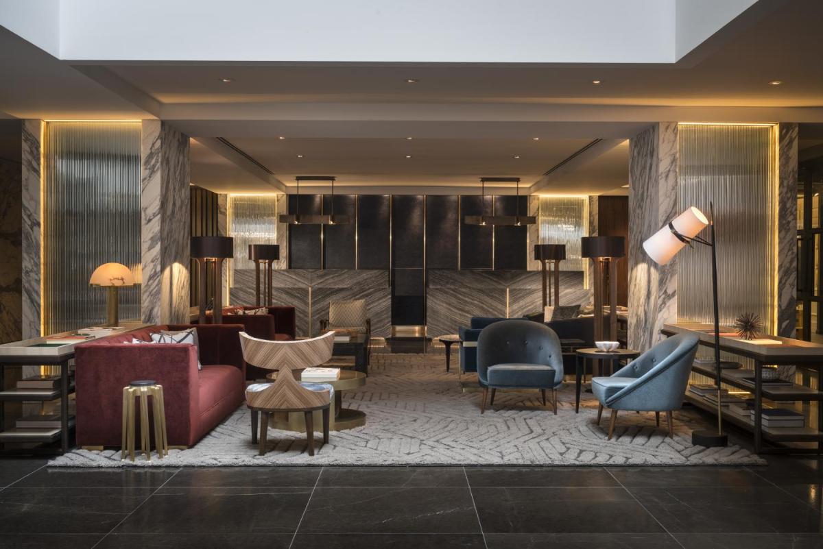 Four Seasons Hotel Houston - Housity