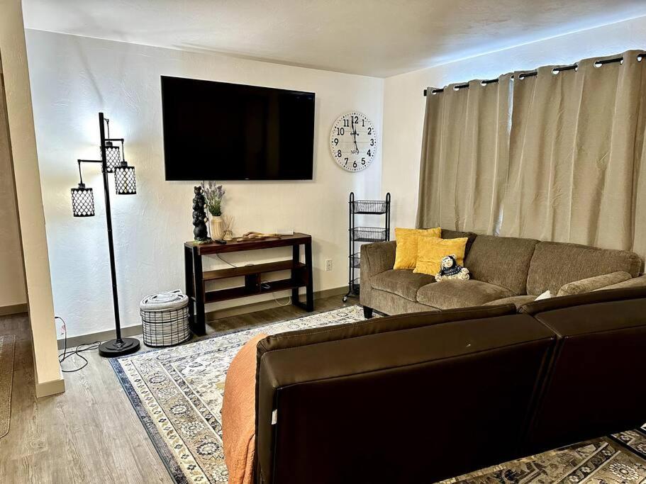 Comfortable 2BR Apt Central - Hizvo