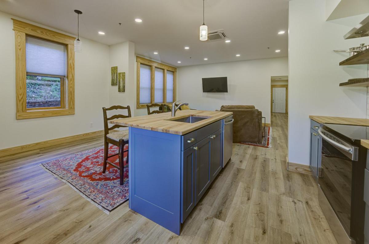 Vacation Home in Downtown Vicksburg! - Housity