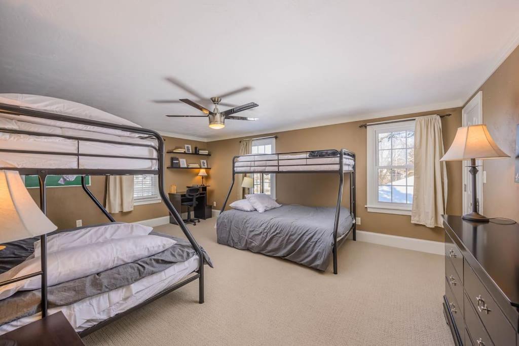 Doty Island Destination Home - Luxury Living - Housity