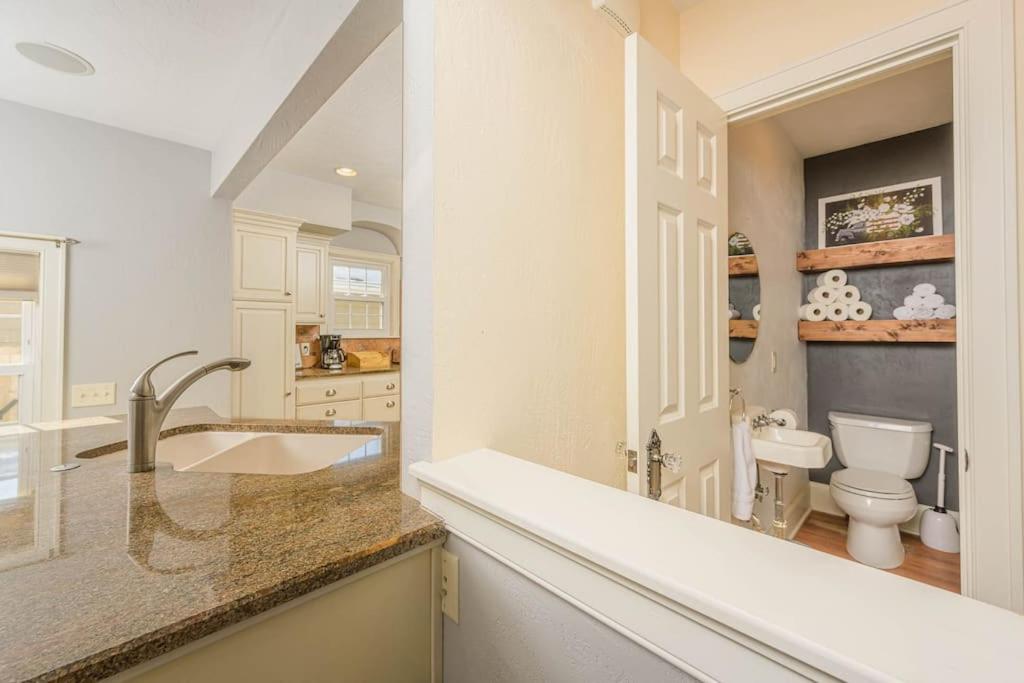 Doty Island Destination Home - Luxury Living - Housity