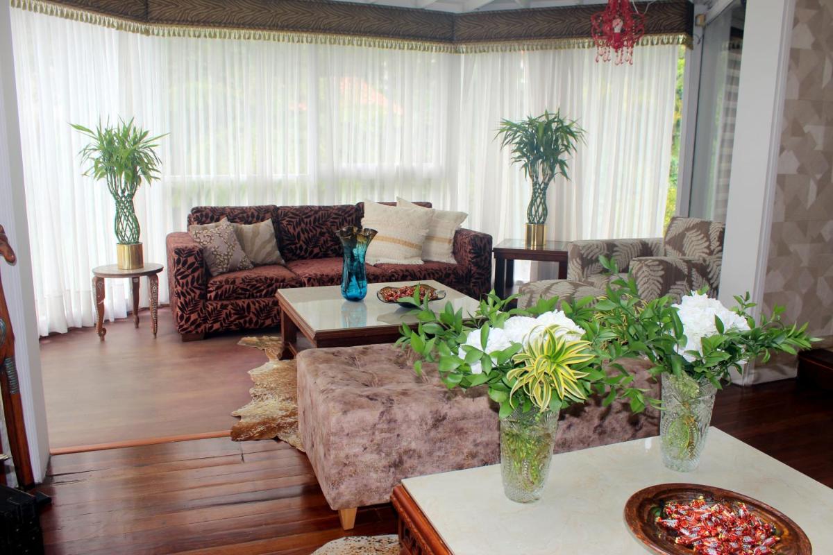 Casa Campestre Envigado, Medellin Antioquia - Housity