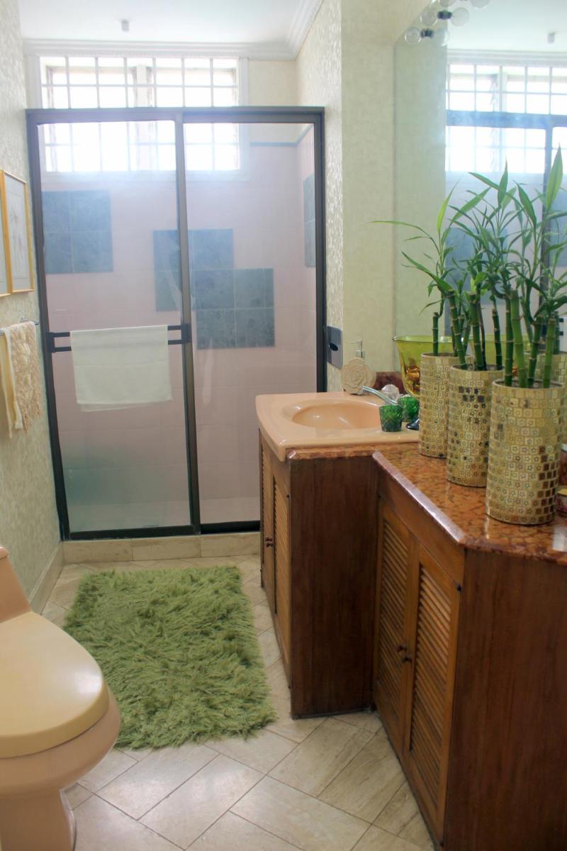 Casa Campestre Envigado, Medellin Antioquia - Housity