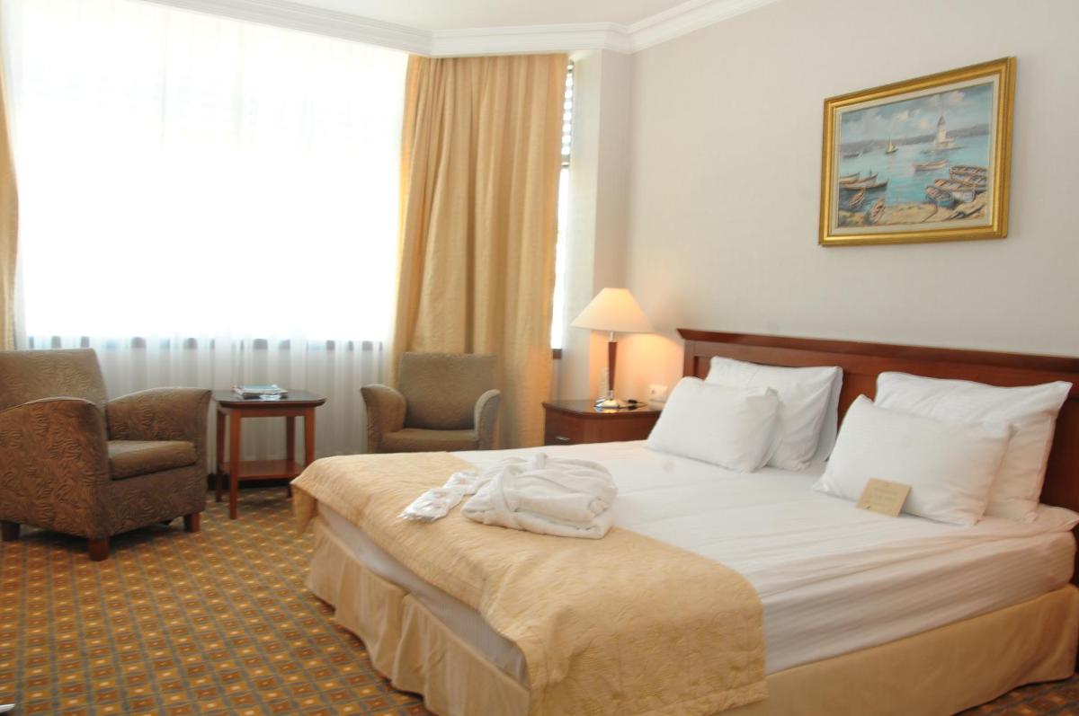 Hotel Midi - Housity