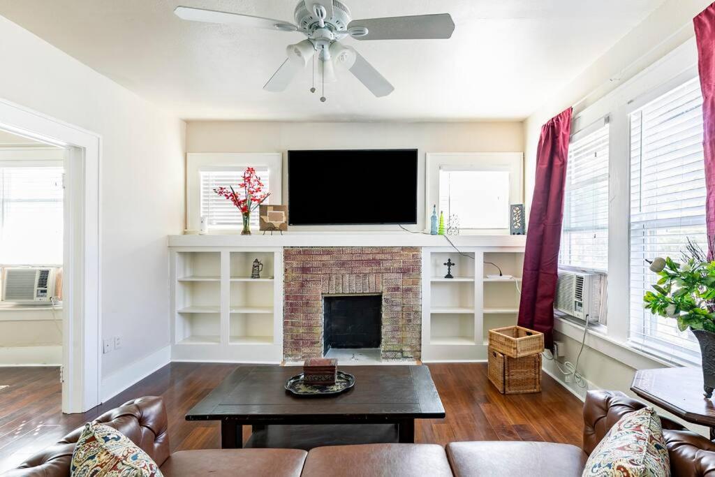 Vintage & Comfy Oasis in a Historic District ~ Pkg - Housity