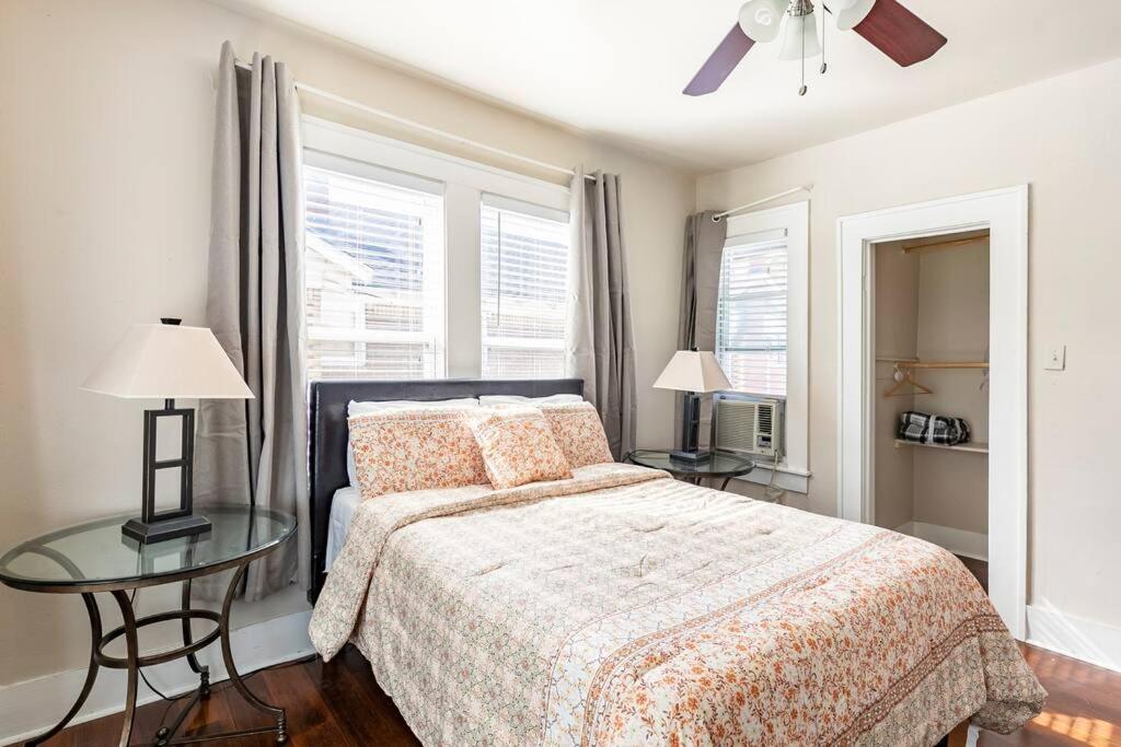 Vintage & Comfy Oasis in a Historic District ~ Pkg - Housity