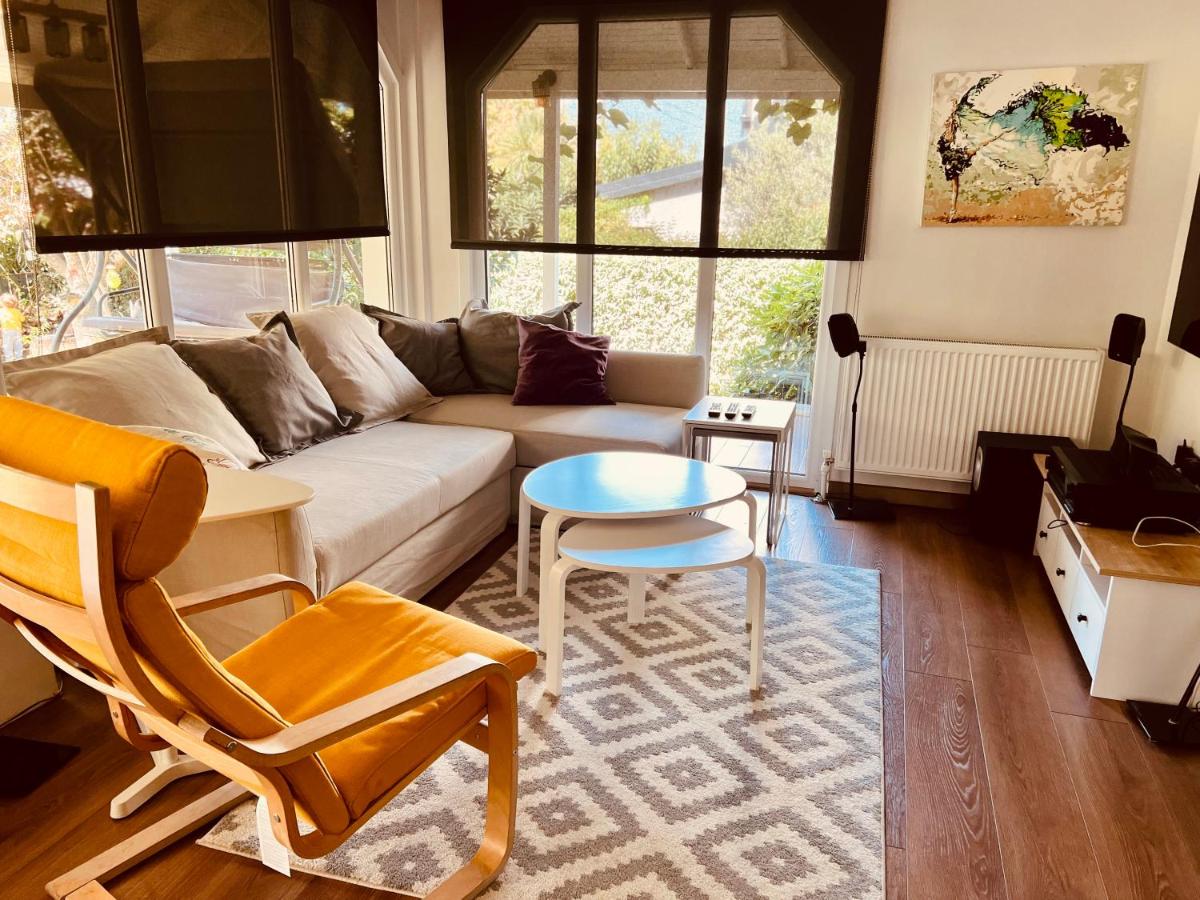 Luxury villas with shared pool near by John Hopkins - Housity