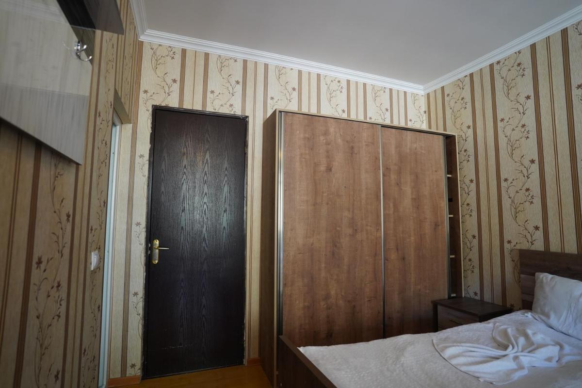 imperator 1 Hotel - Housity