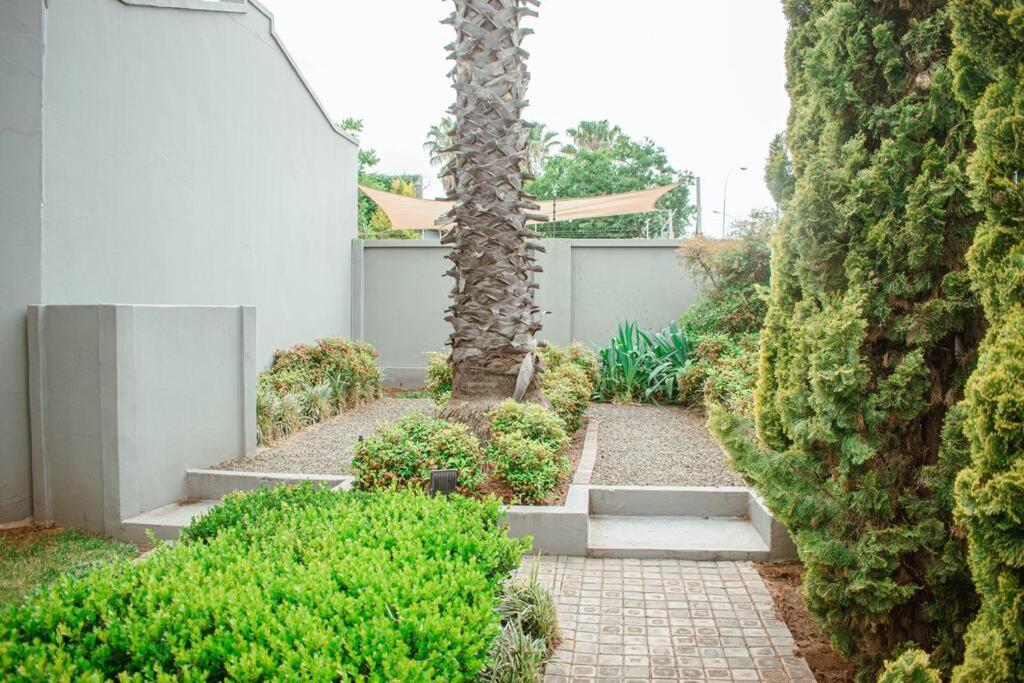 Private luxurious 3 bedroom complete house - Housity