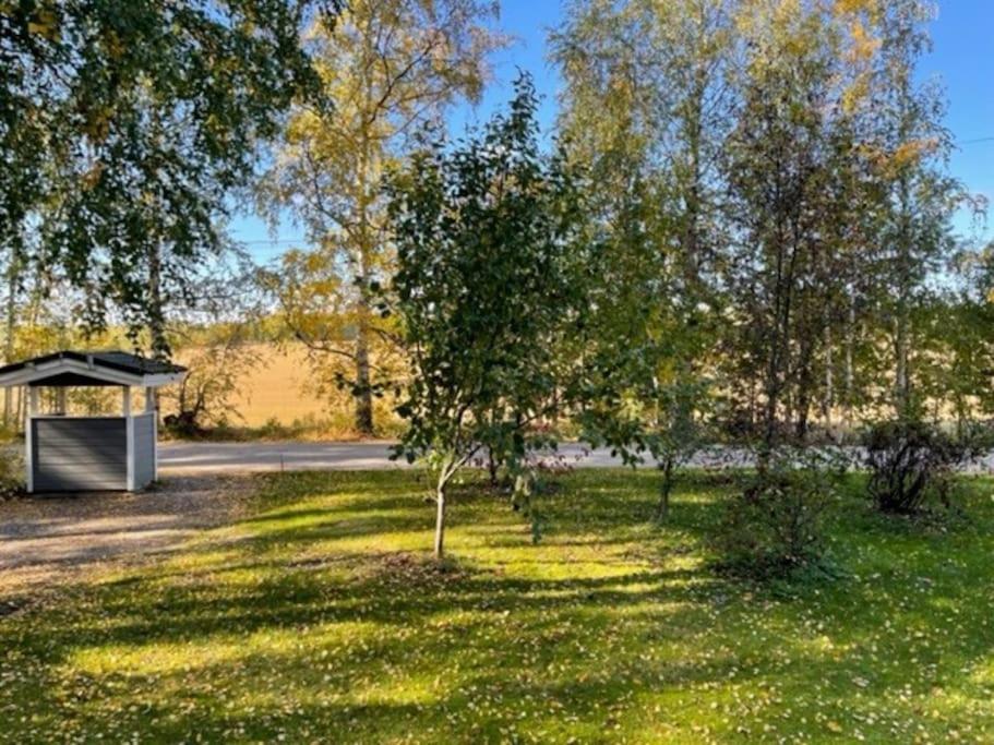 Suitetrails - Mummonmökki maalaismaisemissa