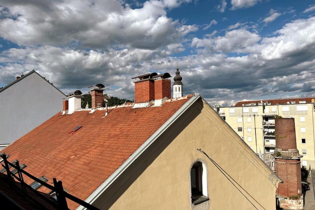 Cozy City Center Apartment - Hizvo