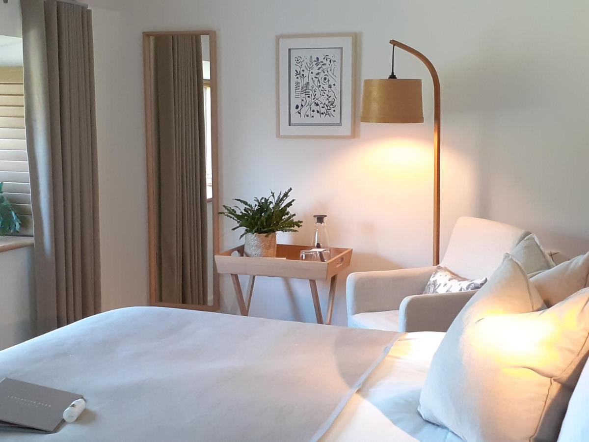 Lancaster Barn - Housity