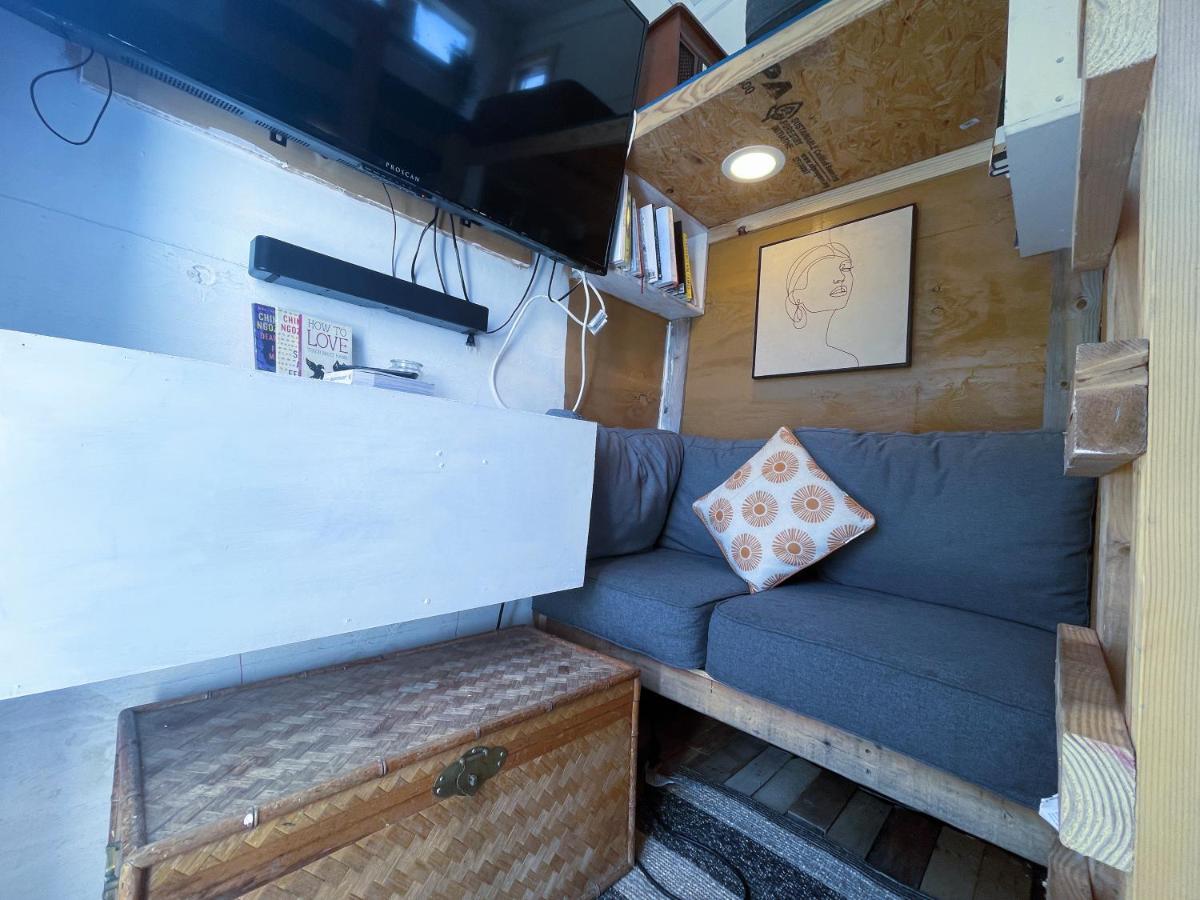Casit'Amiga Tiny Music Studio - Housity
