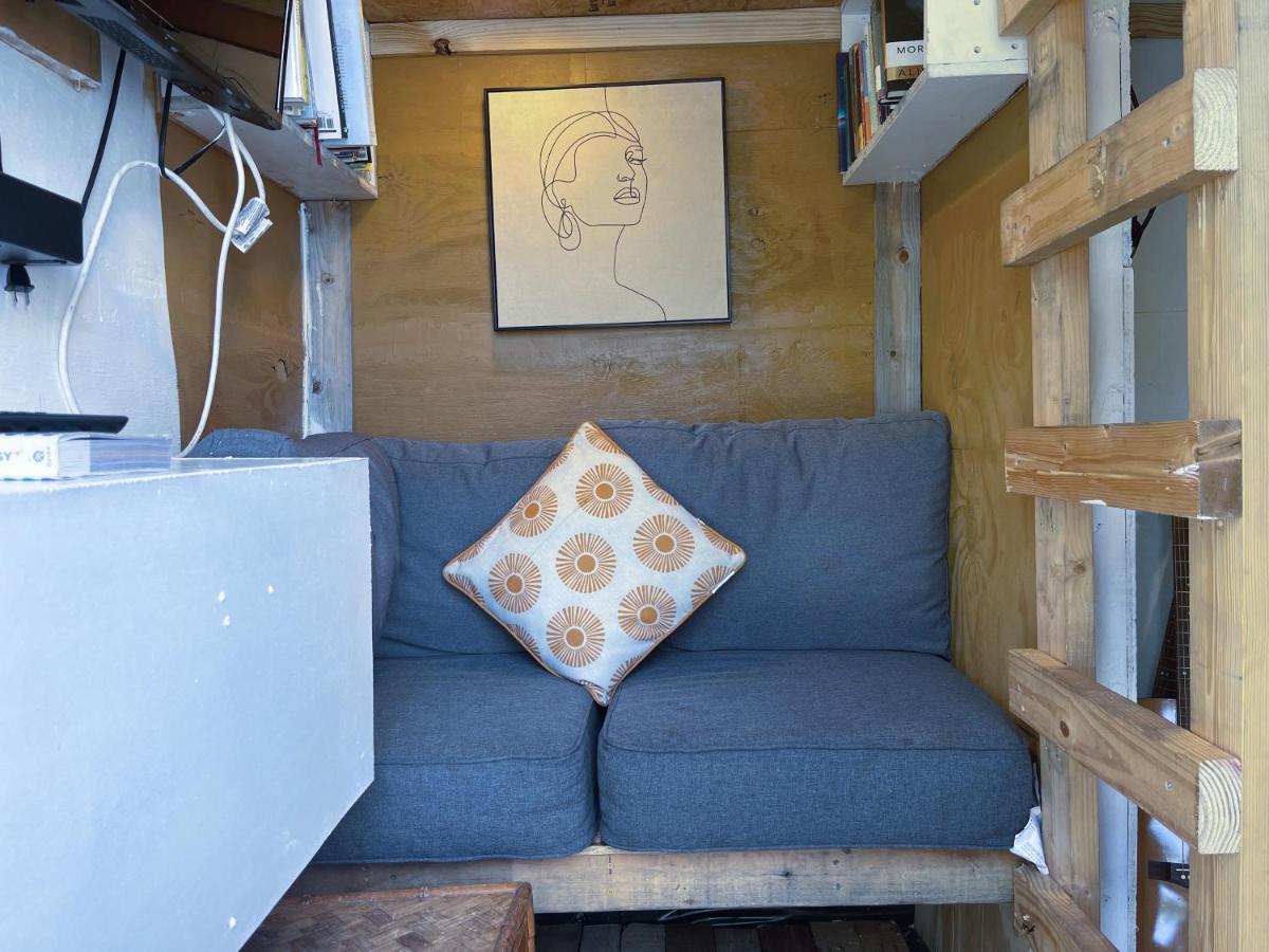 Casit'Amiga Tiny Music Studio - Housity