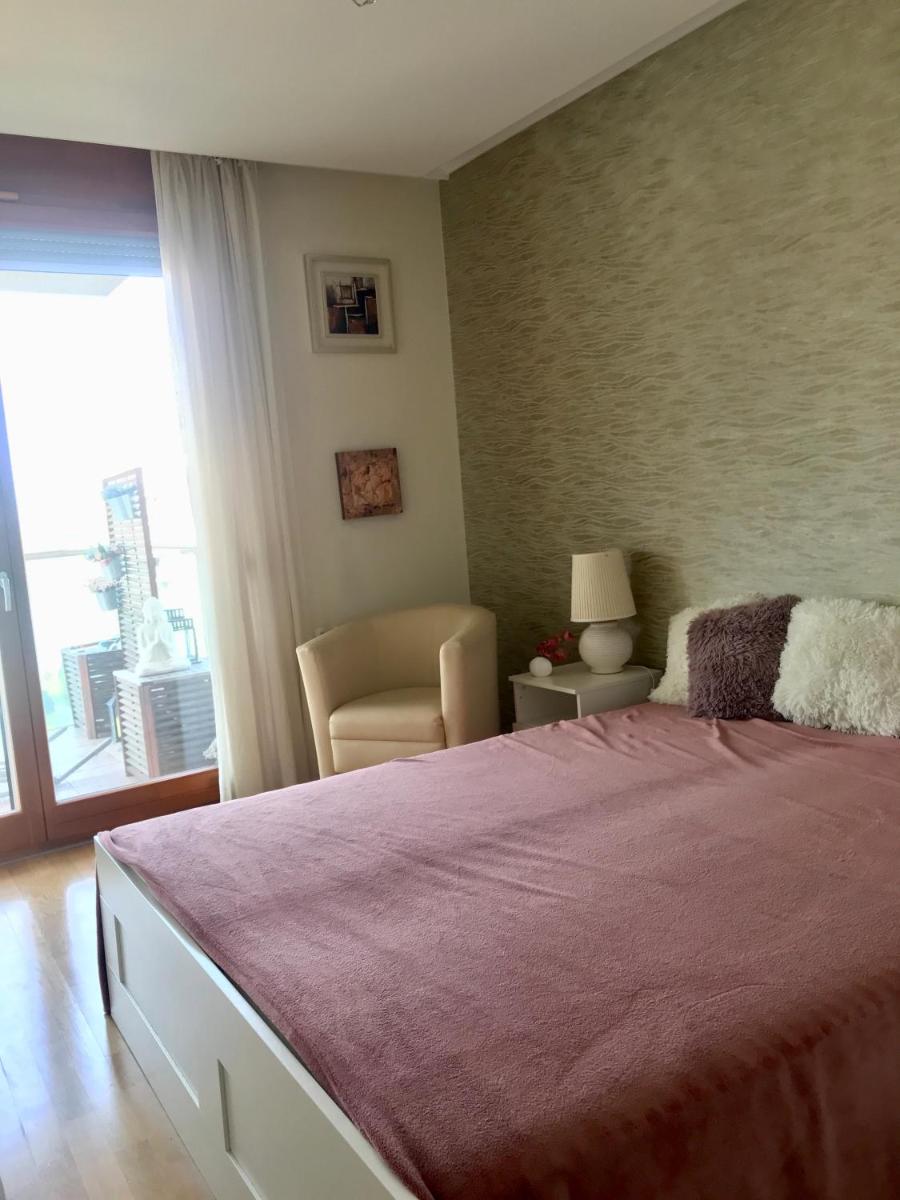 Budapest Marina Danube view - Housity