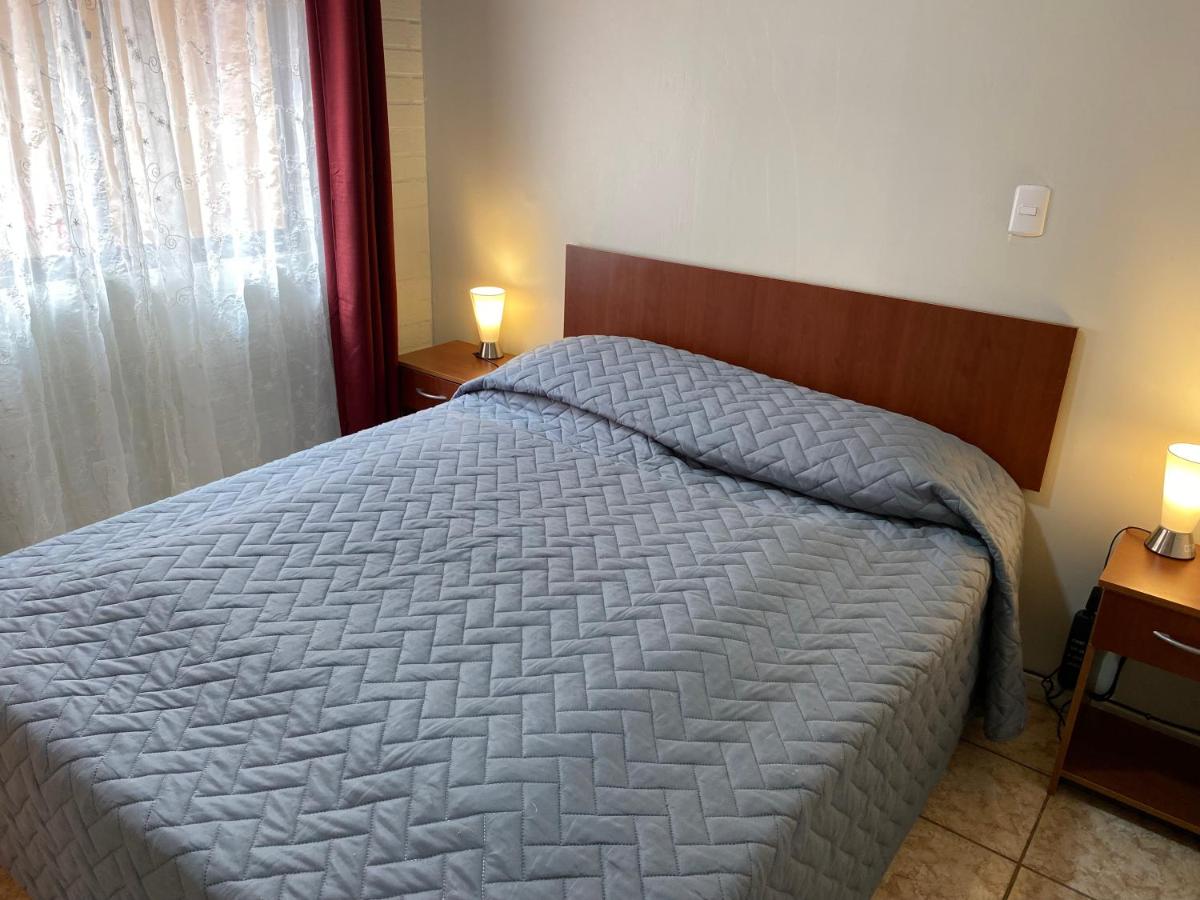 Habitación doble con baño privado Wifi y Tv Cable - Habitación 01 - Housity