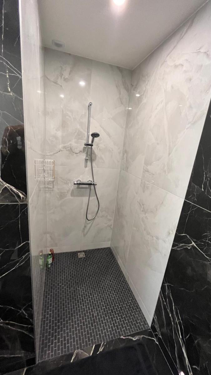 Appartement Luxe Jaune - Housity