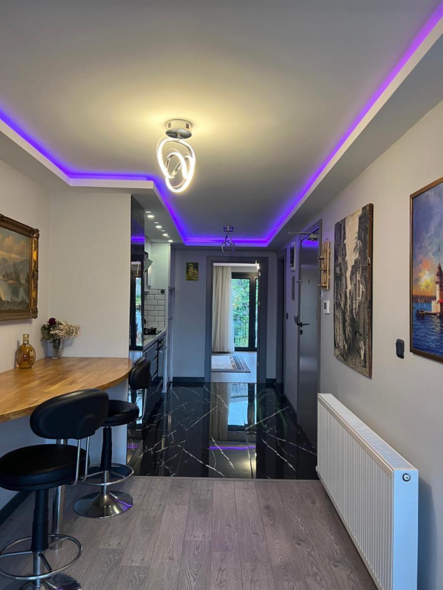 Ortakoy Suit - Housity