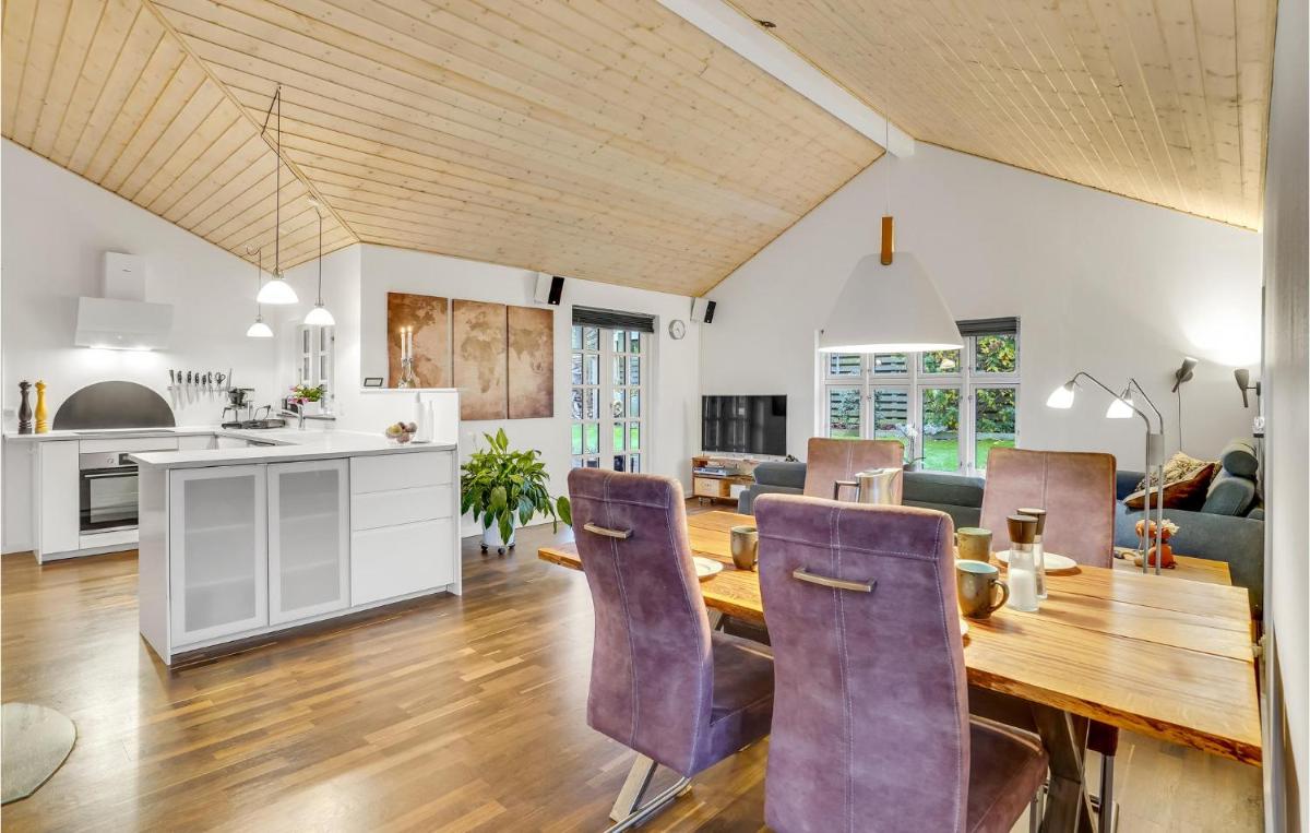 Cozy Home In Ballerup With Kitchen - Housity