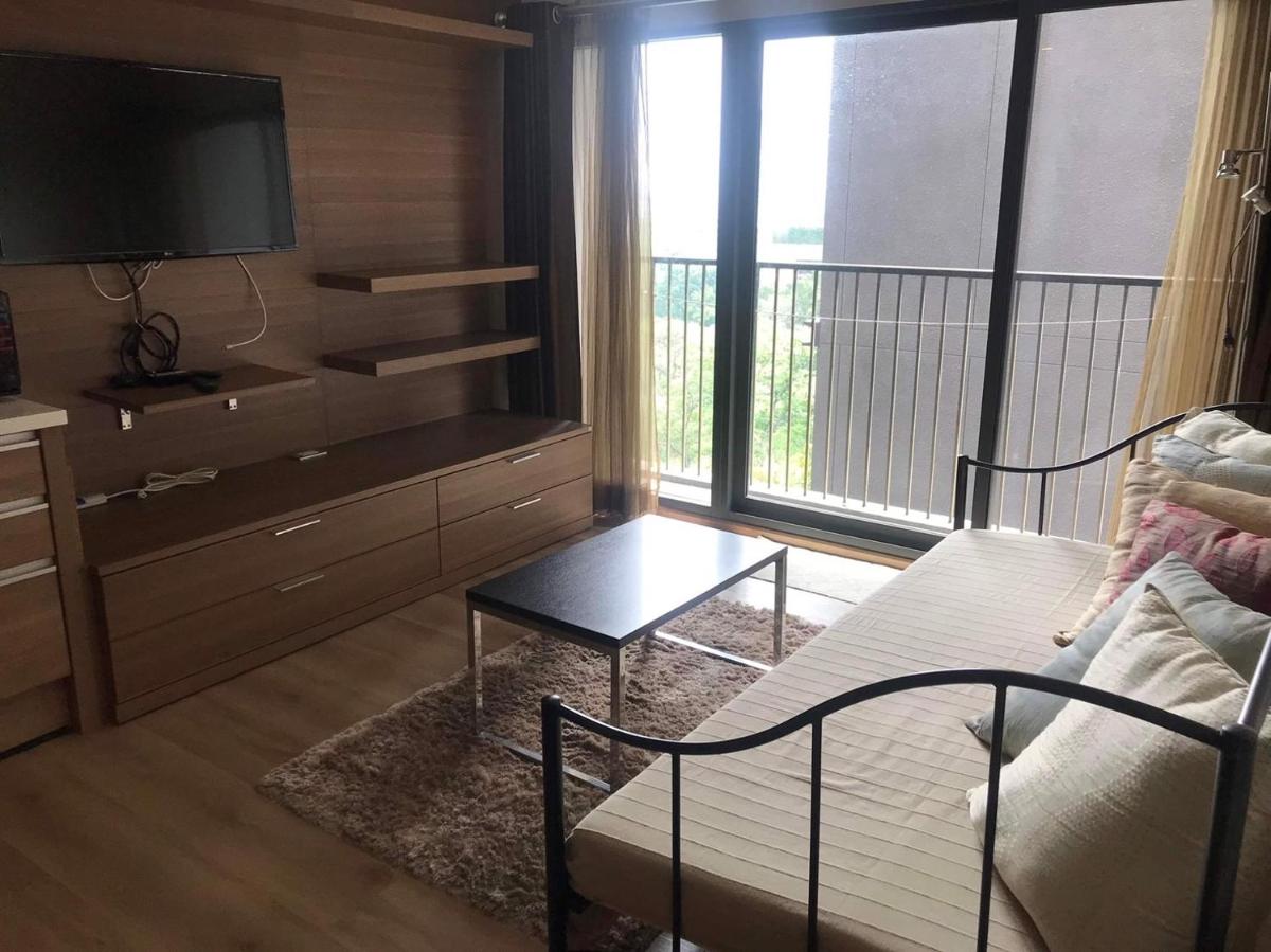 Thong condo studio apartment. - Housity