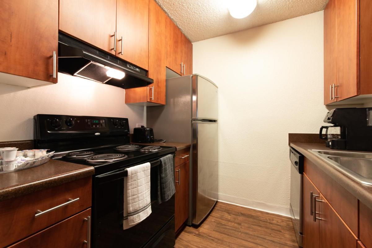 Luxurious stay near the Beach - Housity