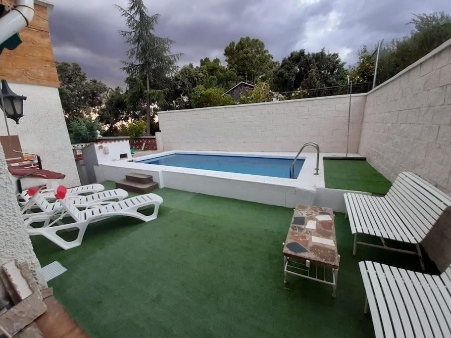 Suitetrails - Casa de campo con piscina y barbacoa