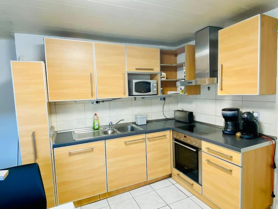 Ferienwohnung mit Talblick für Monteure - Housity