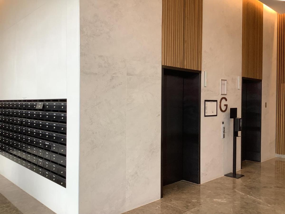 Furnished 2 BR/2 Baths apartment at MCity Clayton - Housity