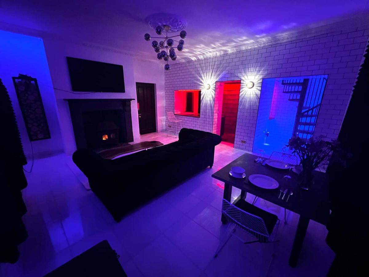 Lower Winsford Apartments & Rooms - Housity