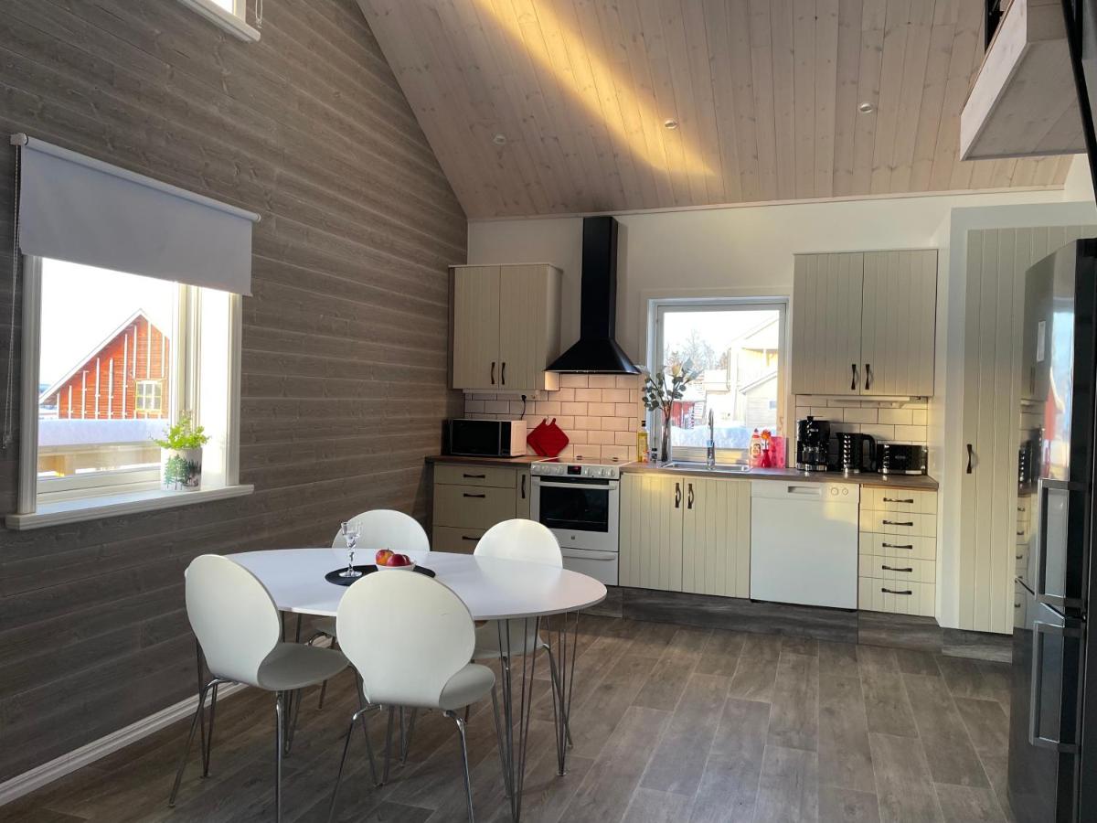 Underbar Timmerstuga i Centrala Oviken - Housity