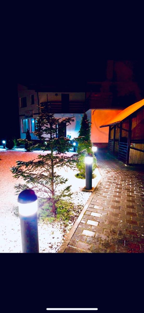 Pensiunea Julian House - Housity