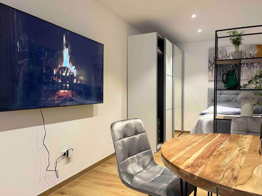 Neubau! Appartment im malerischen Innenhof. - Housity