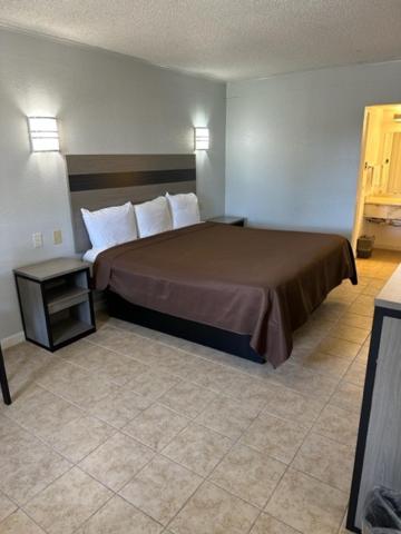 Executive Inn Mercedes Weslaco - Housity