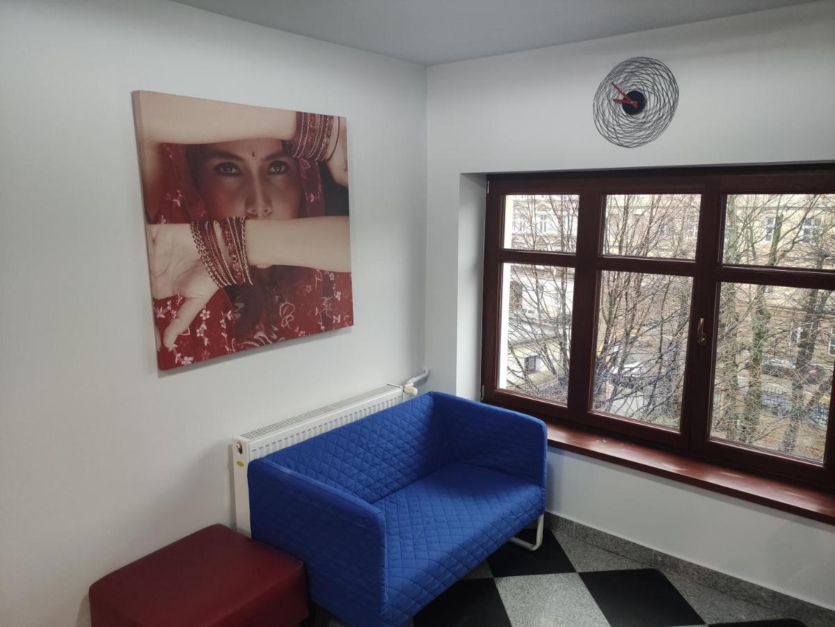 Łódzki Pałacyk - Pokoje hostelowe - Housity