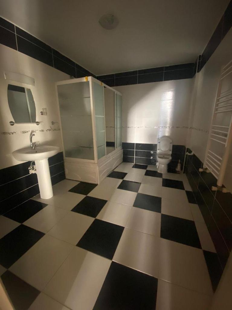 Sure Hause - Housity